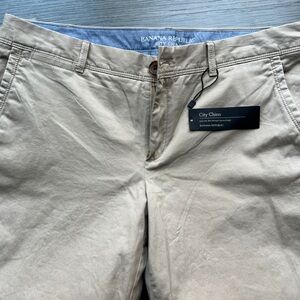 Banana Republic Women’s Tan City Chino Pants Size 10 NWT